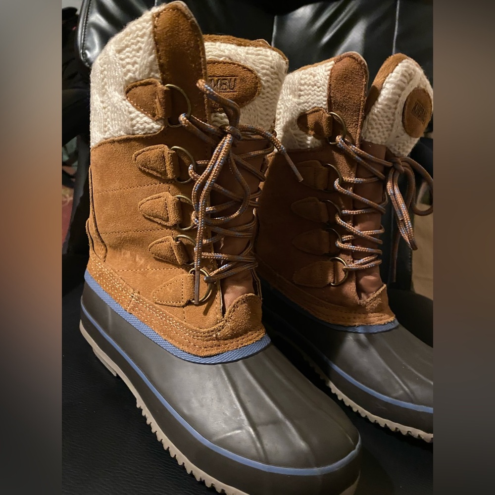 New without tag, Winter/ snow boots for women’s size ; 7M